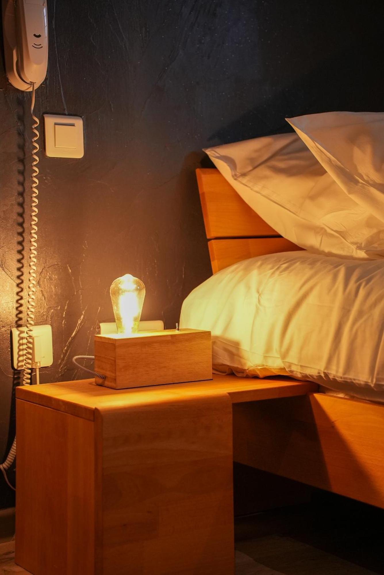 Logis Le Relais De La Voie Sacree Hotell Issoncourt Exteriör bild